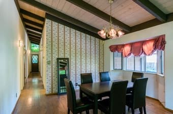 STOP HERE! The best room, roommates and house you’ll find in Emerald C 1