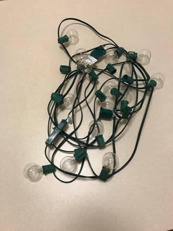 Decorative  lighting string 1