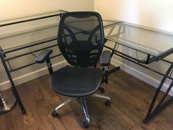 Stylish modern computer desk and chair 2
