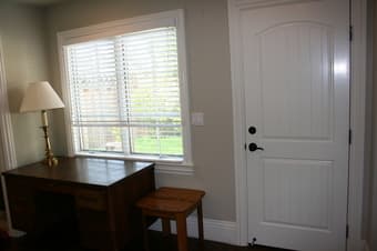 detached unit avaialble Feb 1st. 1