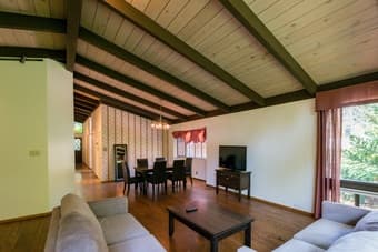 Room in a big house - $600 OFF FIRST MONTH 1