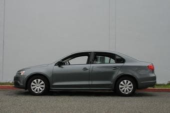 2012 Volkswagen Jetta Sedan 4dr Auto Base Sedan - $9800 1