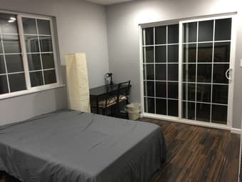 Sunny big room near downtown Redwood City 3