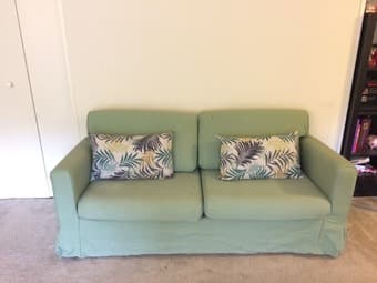 Selling couch in great condition 1