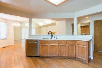 Community house looking for a new housemate 2