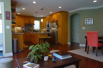 Bedroom and private bath in beautiful house in E. Palo Alto 2