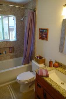 Bedroom and private bath in beautiful house in E. Palo Alto 3