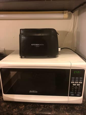 electric cooker, microwave oven, electric kettle, cleaner 3