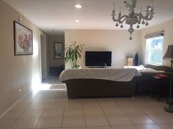 1 Private Suite, 4 miles from Stanford - $1,800 2