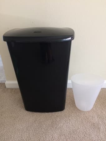 Kitchen & bathroom garbage cans 1