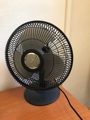 Desk fan 1