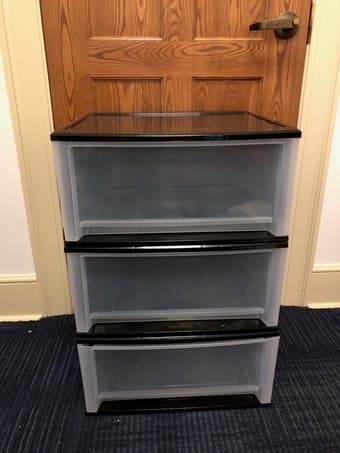 3 stackable plastic drawers 1