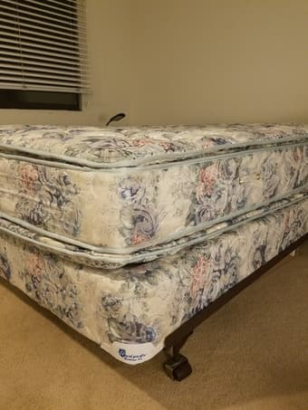 Moving Sale (Full-Sized Bed, 43" TV, Table, etc.) 2