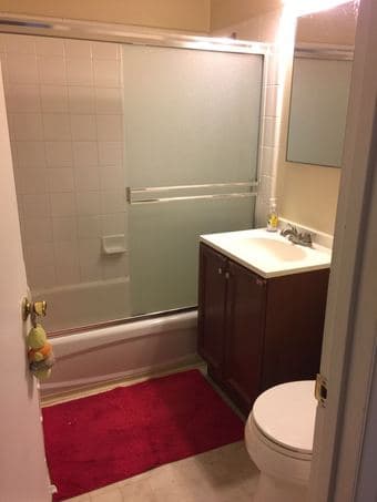 A nice private bedroom available in 2B1B apartment in Mountain View 1