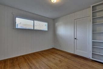 Room available in amazing home -- looking for a new roommate 1