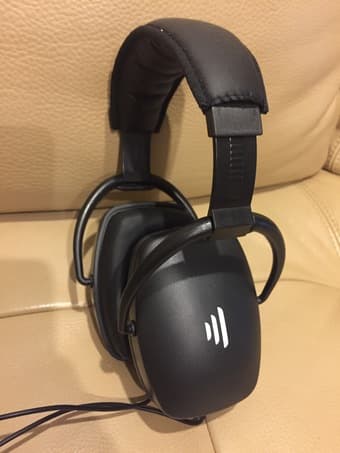 Direct Sound Noise Cancelling Headphone 1