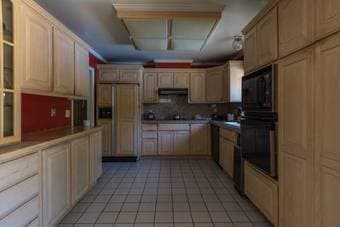 Furnished room in quiet, tidy Redwood City house 3
