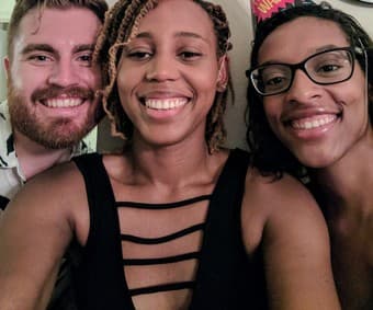 Looking for a fourth housemate 1