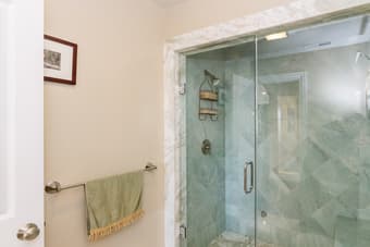 Community House looking for a new roommate 1