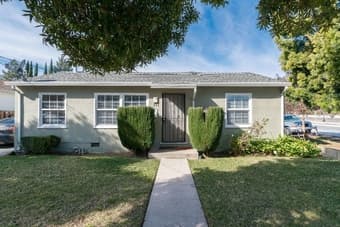 Large home, clean and respectful roommates. 2