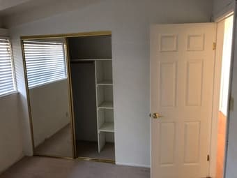 Large home, clean and respectful roommates. 2