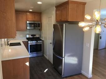 Looking for one other roommate to fill a 2BR minutes from Stanford 3