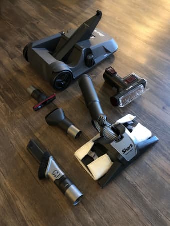 Shark Vacuum "Rotator Powered Lift-Away" 2