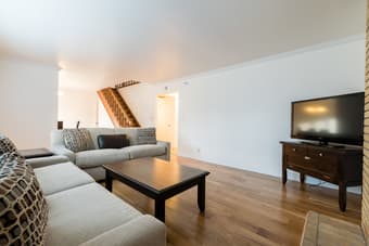 Join our chill house in San Jose 3