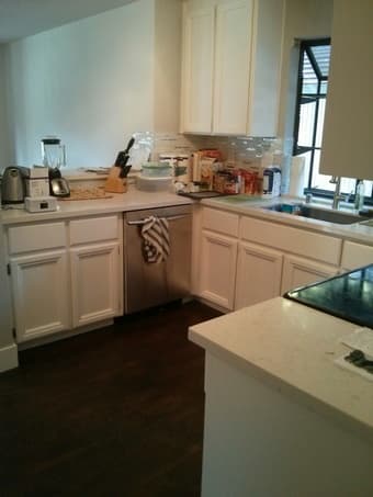 Private room in newly remodeled condo near Caltrain, Castro Ave. 3