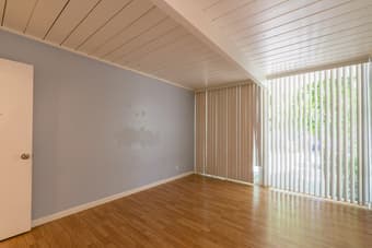 Large home, clean and respectful roommates. 3