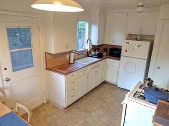 Bedroom in Fully Furnished Apartment near Stanford, Move-In Feb 20 3
