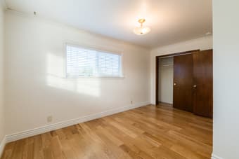 Room in a big house - $400 OFF FIRST MONTH 3
