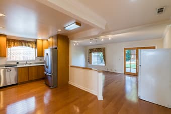 Join our BEAUTIFUL home! 1,350 2