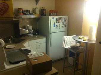 Subletting a room in EV March 1 - July 1 3
