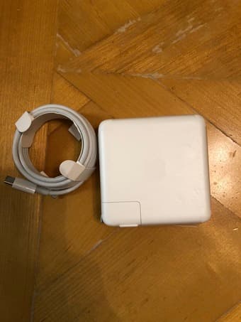 Apple chargers and earpods with headphone plug 1