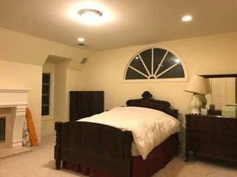 Large rooms in house just 2 miles from campus! 2