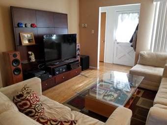 One Bedroom Sublease (w/GARAGE PARKING) near El Camino (March-July) 1