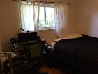 One Bedroom Sublease (w/GARAGE PARKING) near El Camino (March-July) 2