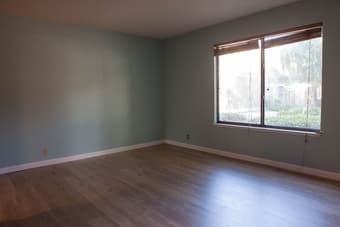 Big room and amazing roommates--come meet us! 2