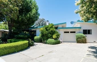 AWESOME roomie needed in our big Palo Alto home!! 2
