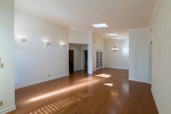 AWESOME roomie needed in our big Palo Alto home!! 3