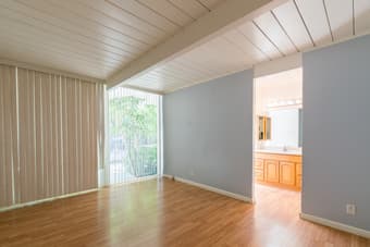 Room available in amazing home -- looking for a new roommate 2