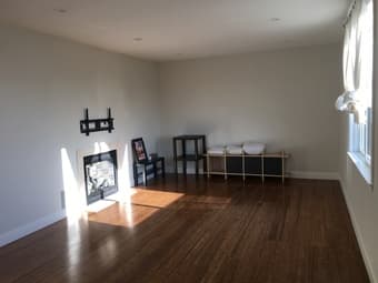 Room in house 15 mins away from San Francisco on the Caltrain line 1