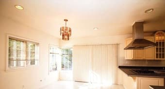 Join our chill house in Palo Alto 2