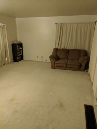 Looking for a roommate for a 3-bedroom apartment in Palo Alto(April 1) 2