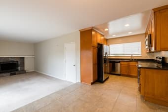 Hello Future Roommate - Big Room for Rent 1