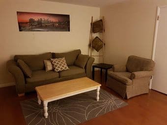 Female tenant wanted by April 1st, 2B/1BA near California Ave 1