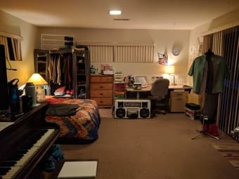Room avail April 1st, $1250 plus utilities, quick bike to campus 2