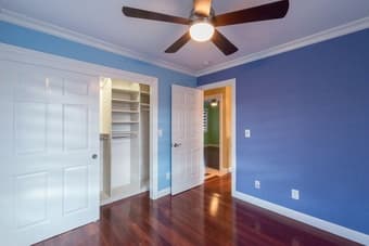 Beautiful house, spacious room with young professionals in Palo Alto f 3
