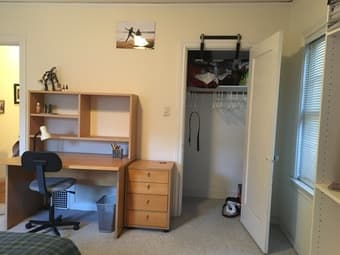 Furnished bedroom near North California ave Caltrain Station 别墅单间靠近斯坦福 2